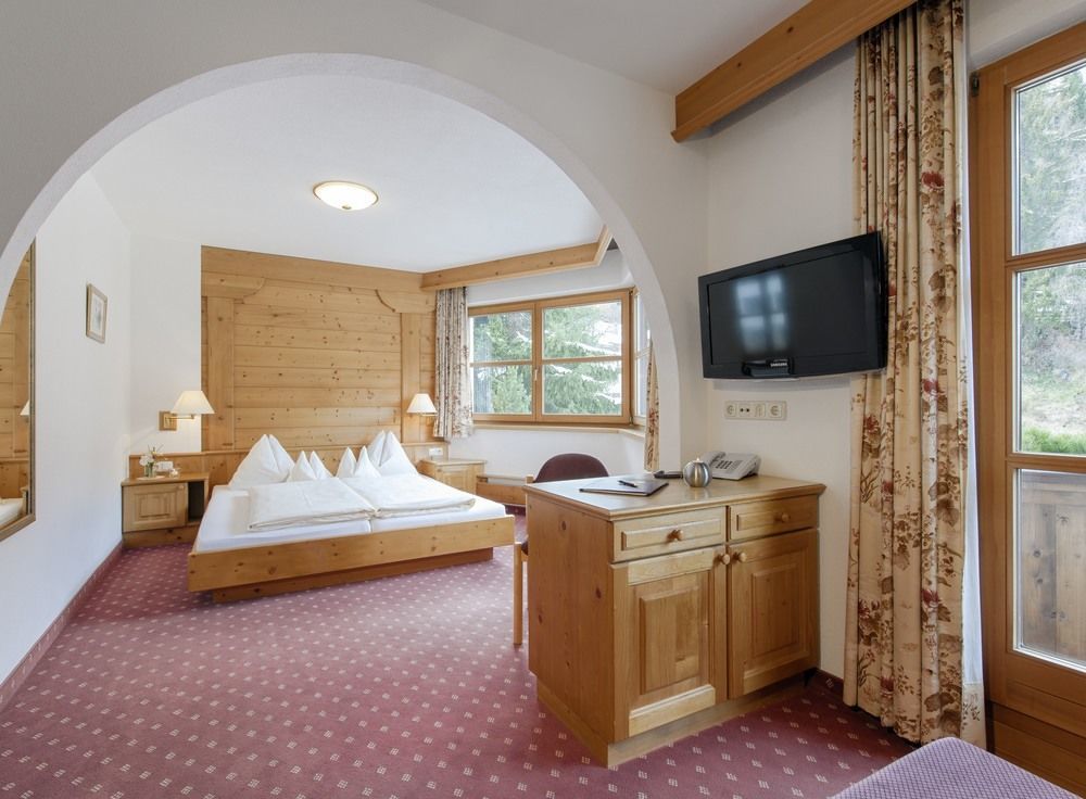 Heart Hotel Grischuna Sankt Anton am Arlberg Ngoại thất bức ảnh