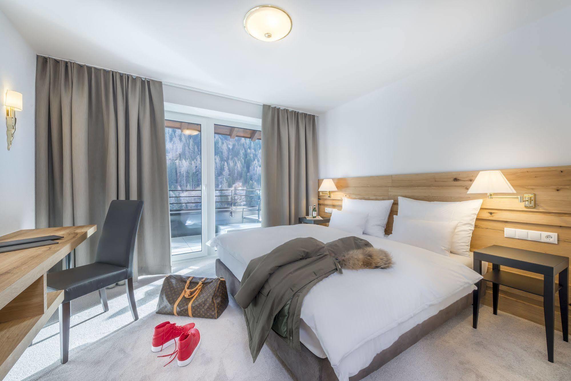 Heart Hotel Grischuna Sankt Anton am Arlberg Ngoại thất bức ảnh